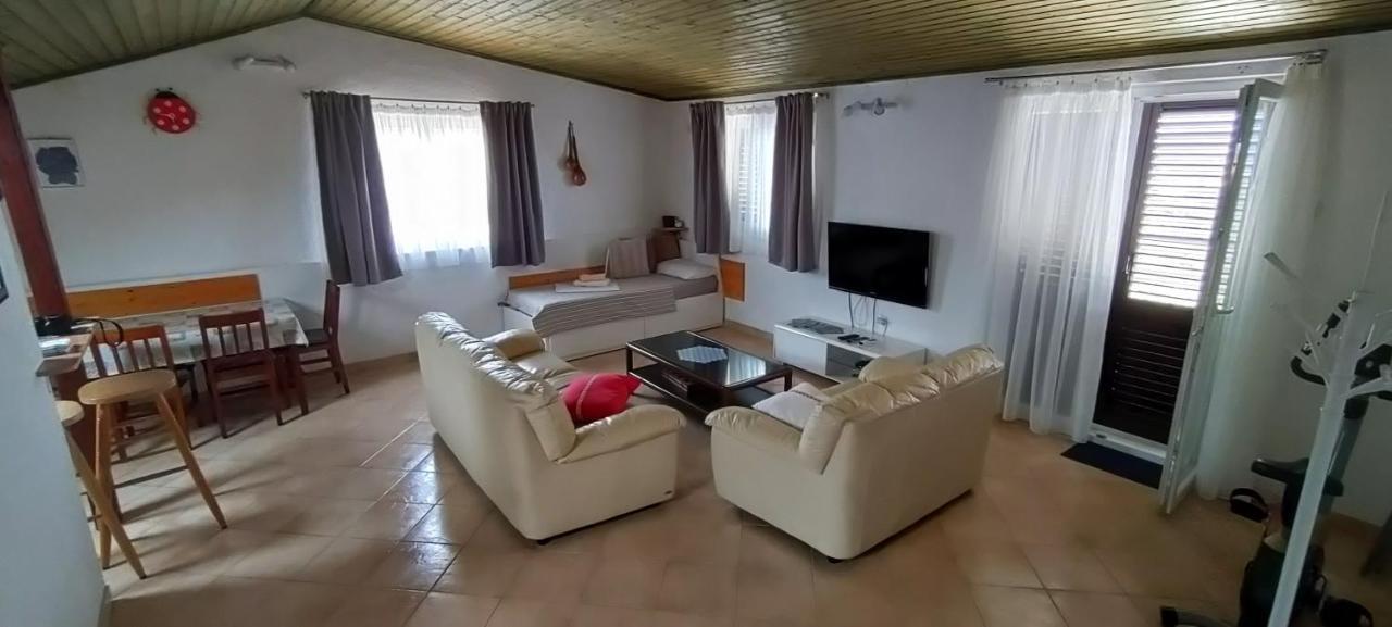House Elan Lägenhet Kornić Exteriör bild